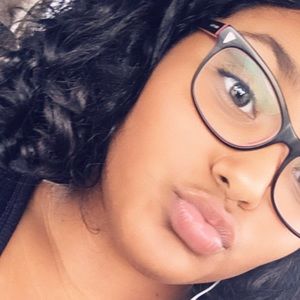 Meet your Posher, Alannis